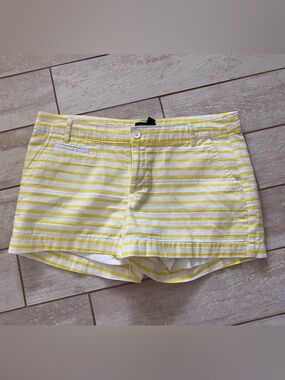 GAP Women's Yellow and White Striped Flat-Front Shorts